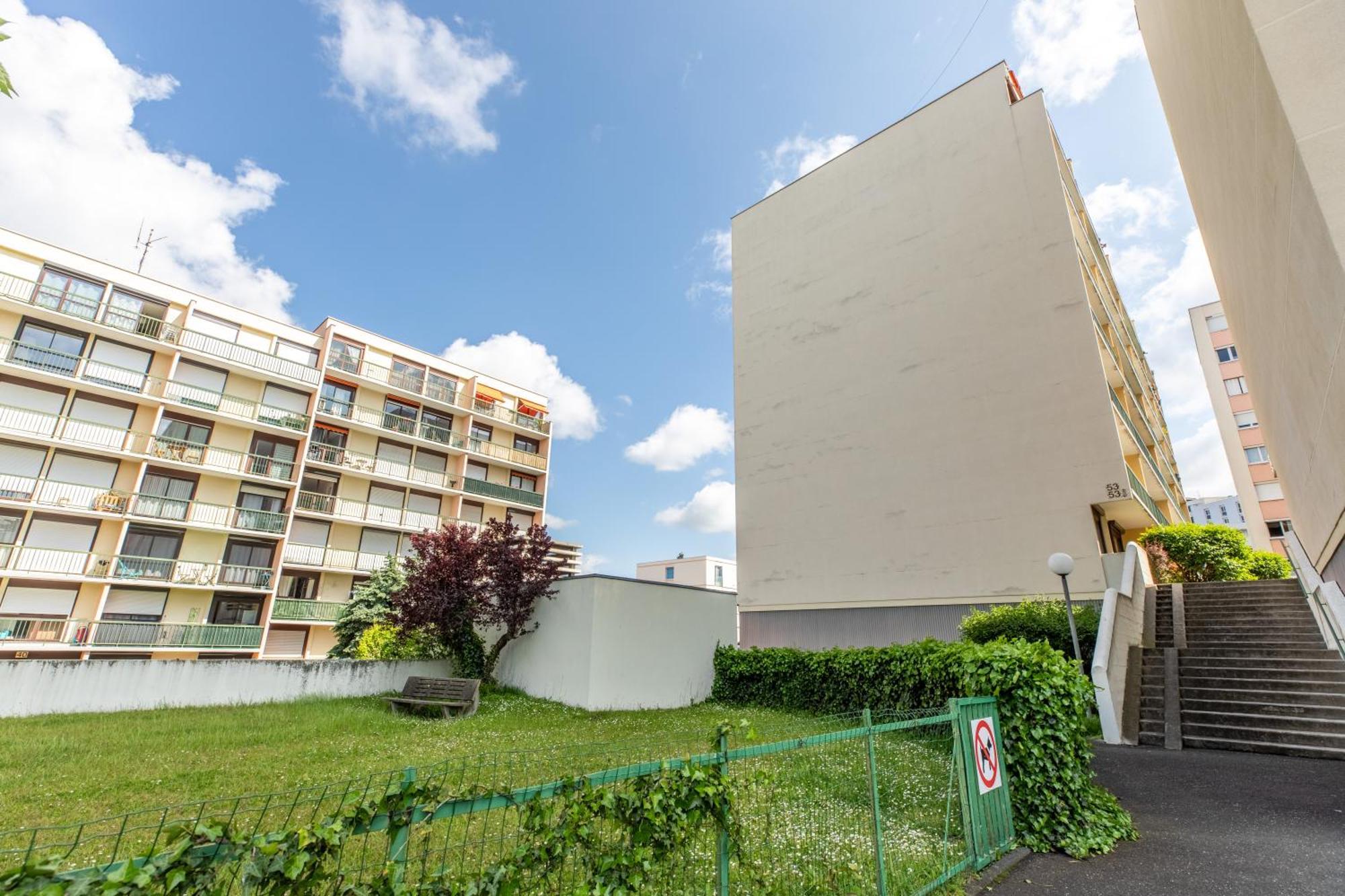 *Cocoon Area* Confort & Parking Клермон-Ферран Экстерьер фото